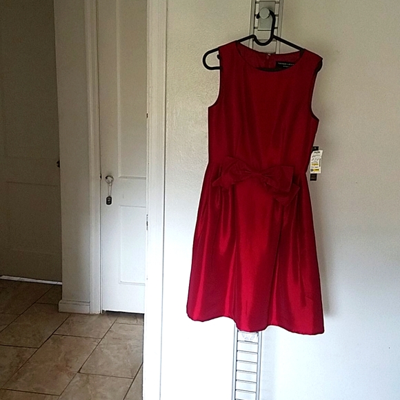 Tahari-Levine Dresses & Skirts - Tahari-Levine studio dress.